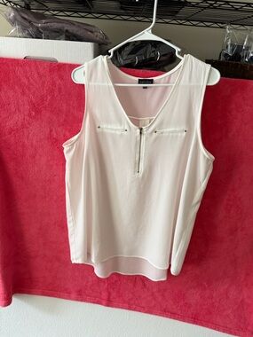 Zenobia Light Blush Zip-Front Sleeveless Shell